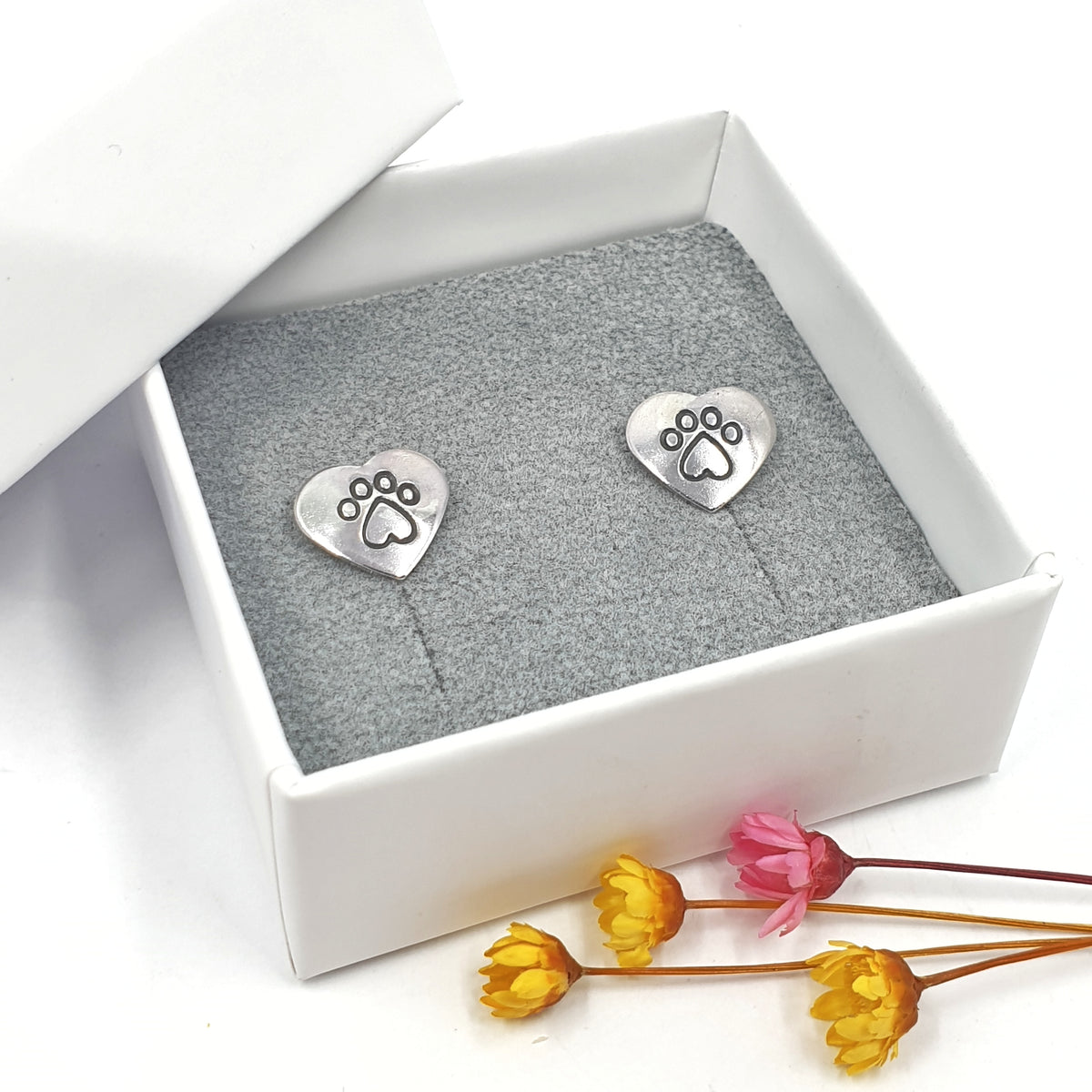 Paw print earrings deals pandora