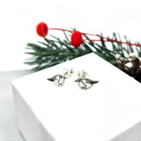 Small Engraved Robin stud earrings