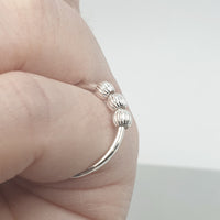 Beaded spinner ring