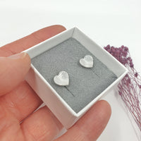 Concave heart stud earrings