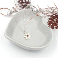 Snowflake necklace with Garnet