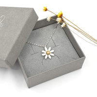 Daisy silver and gold necklace